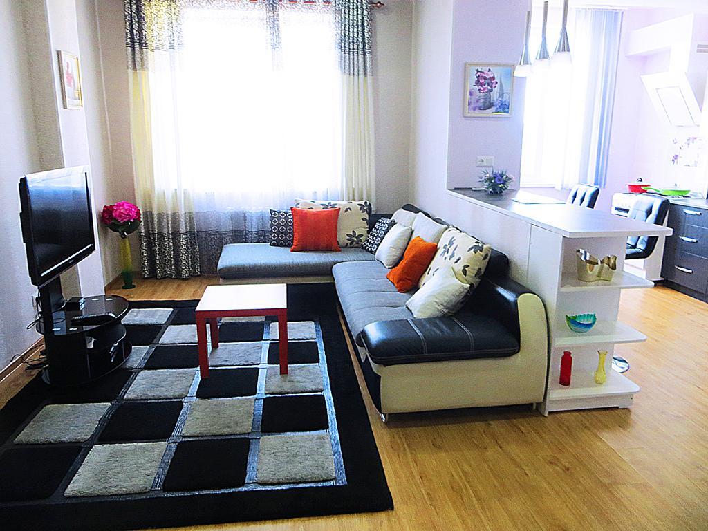 Bishkek Flatlux Apartments Екстериор снимка